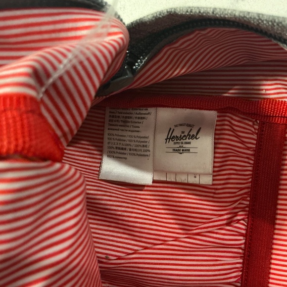 Herschel Backpack Grey Raven Crosshatch Back To School  XL Work Like new - Picture 7 of 8